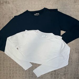 bundle of 2 long sleeved basic tops